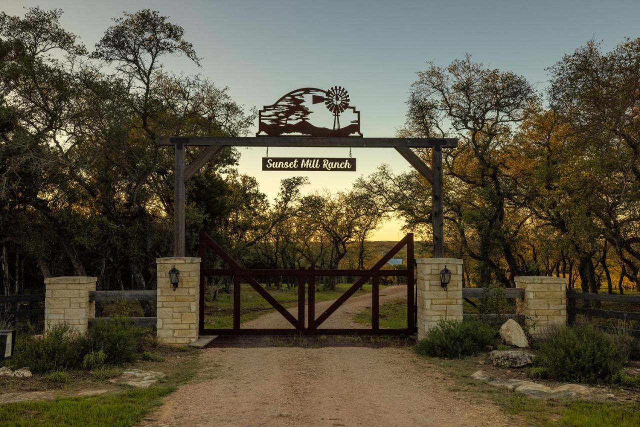 Inn At Sunset Mill Ranch 温伯利 外观 照片